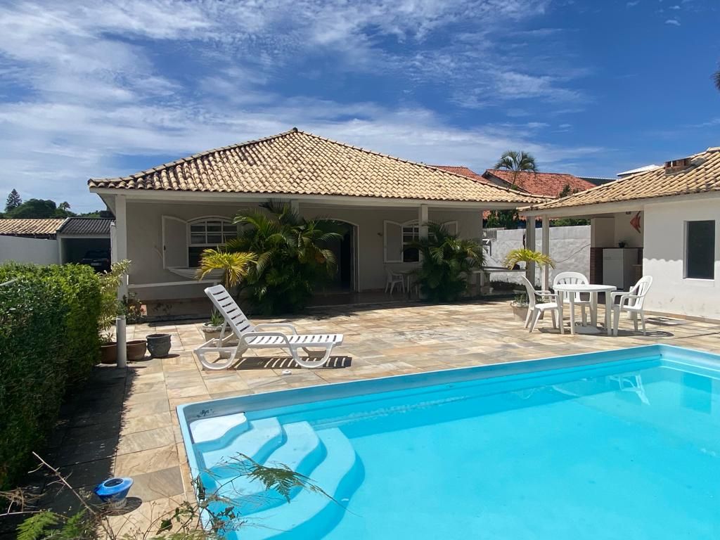 Casa à venda com 4 quartos, 220.00m² - Palmeiras,Cabo Frio