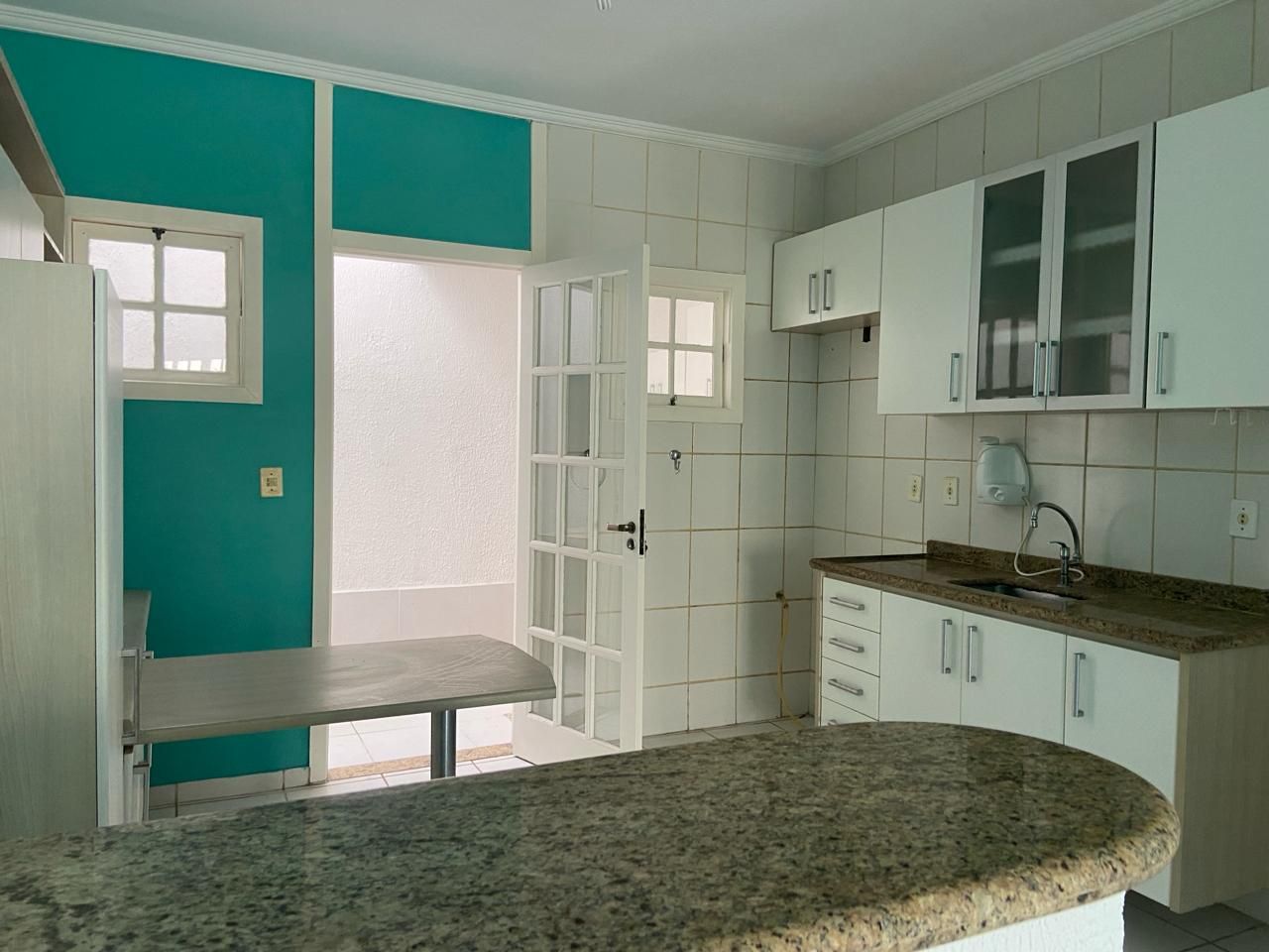 Casa à venda com 2 quartos, 100.00m² - Flamboyant,Cabo Frio