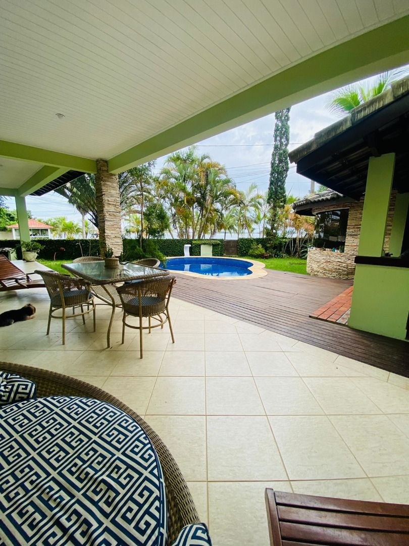 Casa à venda com 5 quartos, 330.00m² - Praia do Siqueira,Cabo Frio