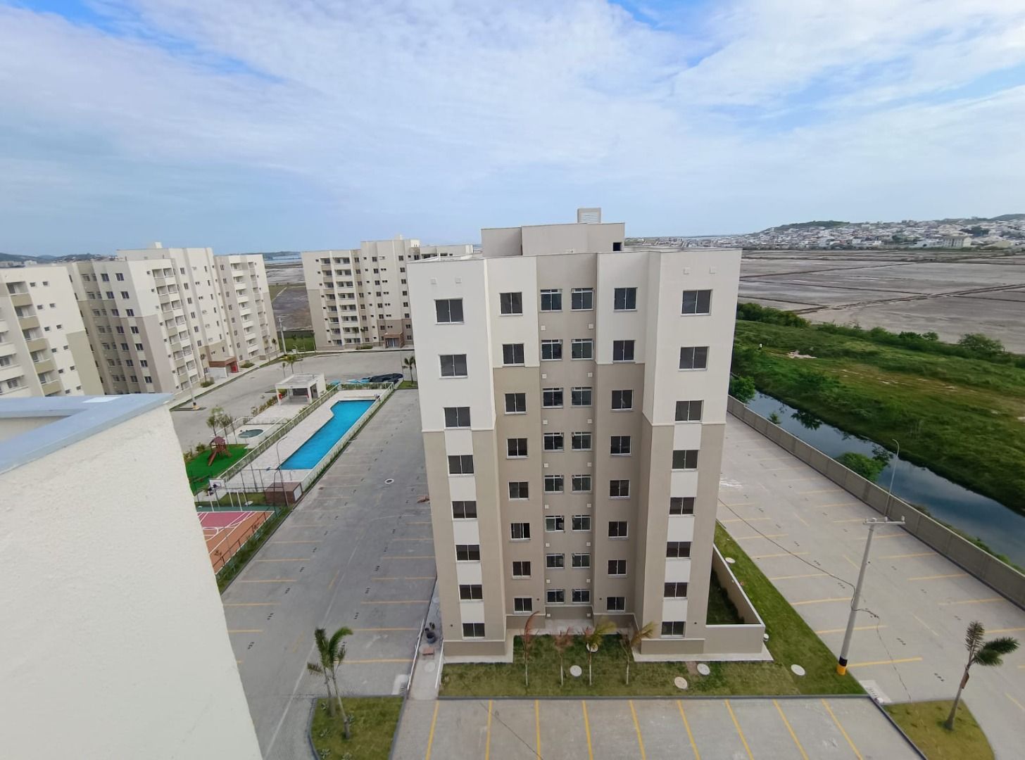 Apartamento à venda com 2 quartos, 59.00m² - Nova São Pedro,São Pedro da Aldeia