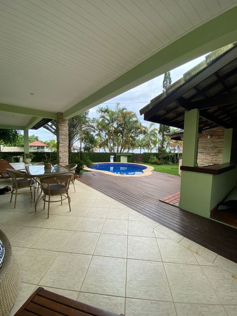 Casa à venda com 5 quartos, 330.00m² - Praia do Siqueira,Cabo Frio