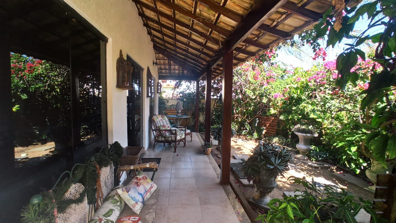 Casa à venda com 4 quartos, 220.00m² - Guriri,Cabo Frio