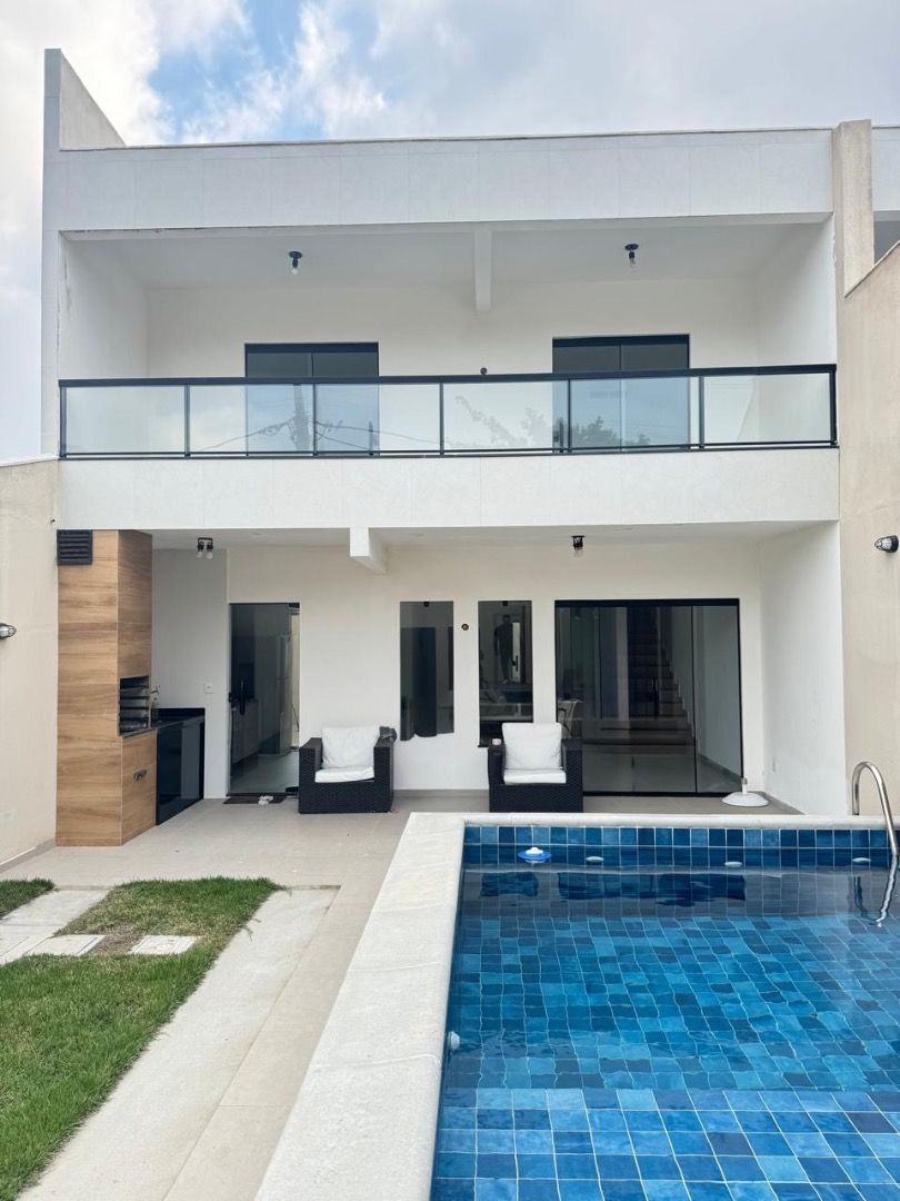 Casa à venda com 4 quartos, 180.00m² - Foguete,Cabo Frio