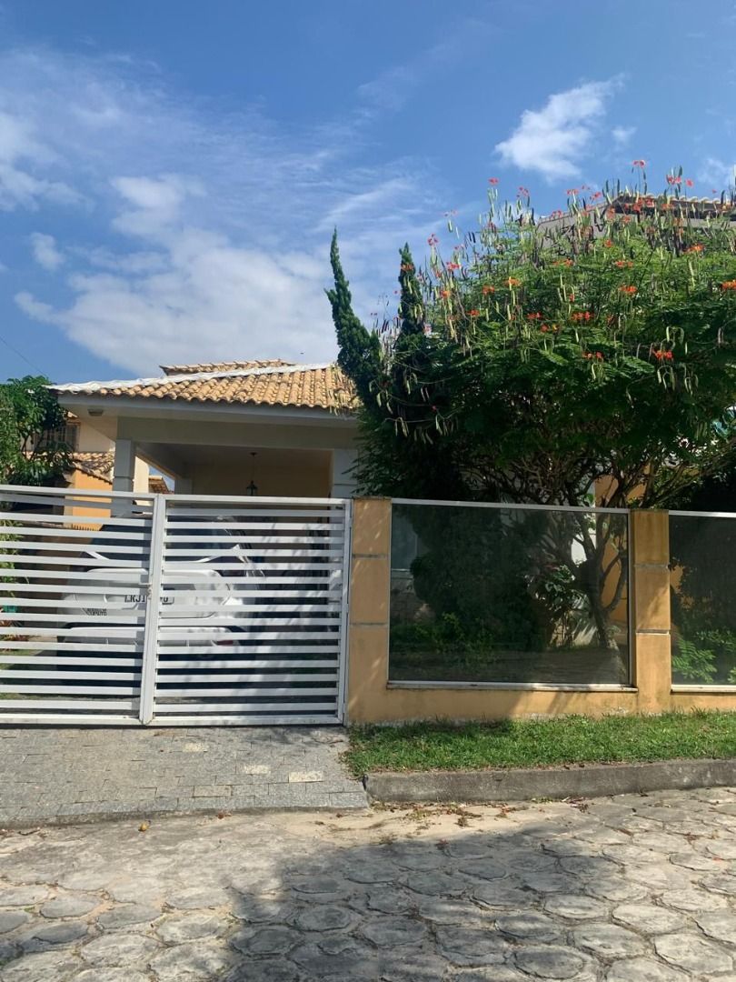 Casa à venda com 3 quartos, 170.00m² - Guriri,Cabo Frio