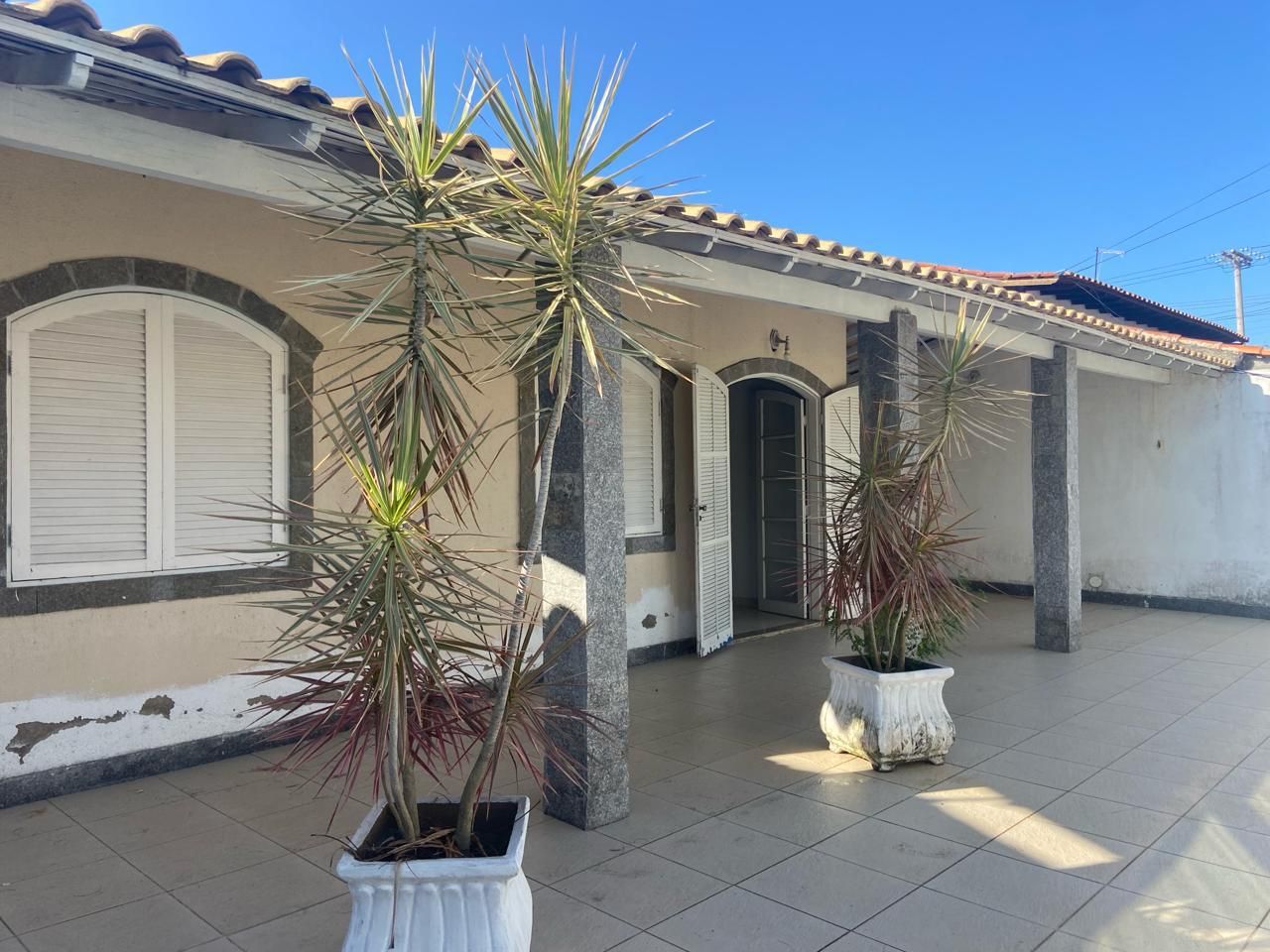 Casa à venda com 5 quartos, 180.00m² - Vila Blanche,Cabo Frio